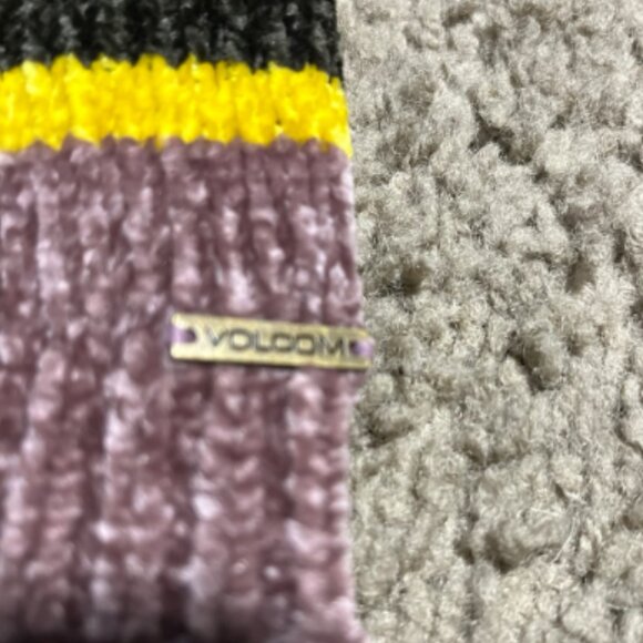 Volcom Bubble Tea Sweater Size Small - Picture 6 of 7